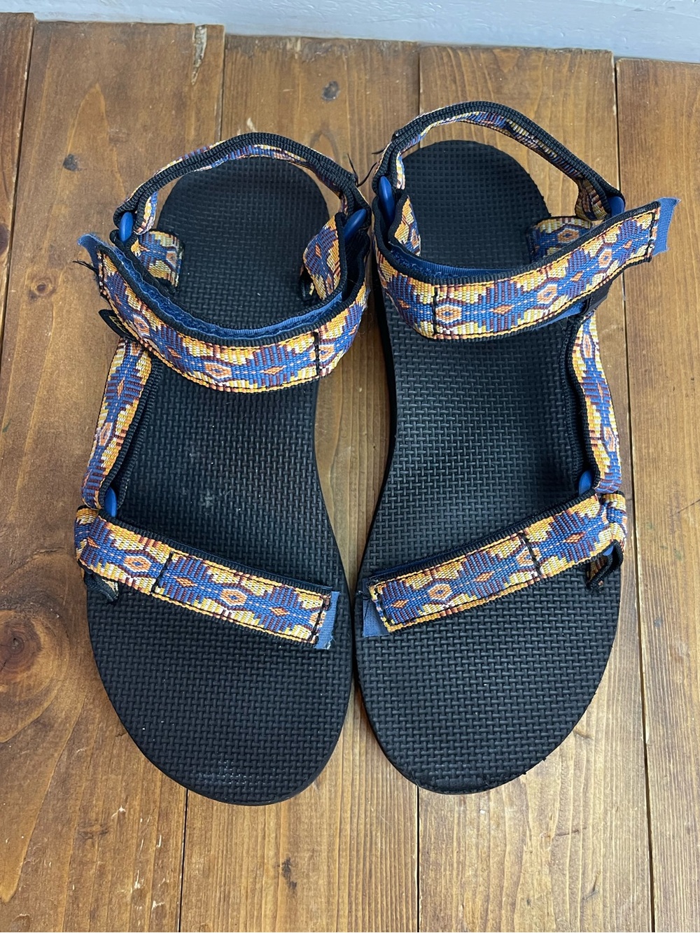 Teva Womens size 8 Original Universal Sandal in Canyon to Canyon